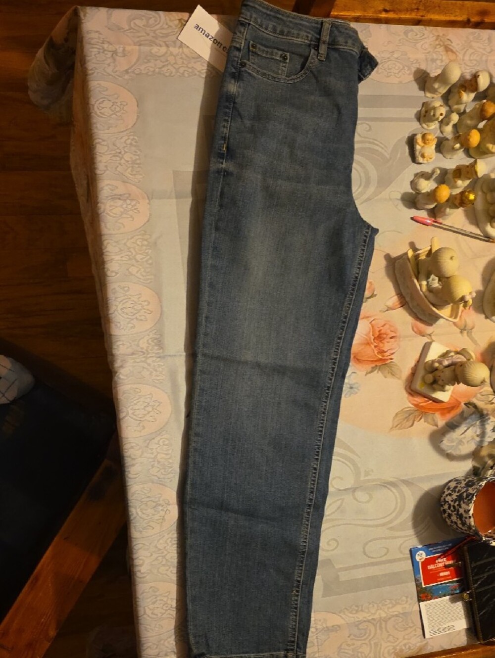 Classic Straight-Leg Women's Jeans in Light Blue Denim Amazon Essentials Size 10 - Picture 2 of 5